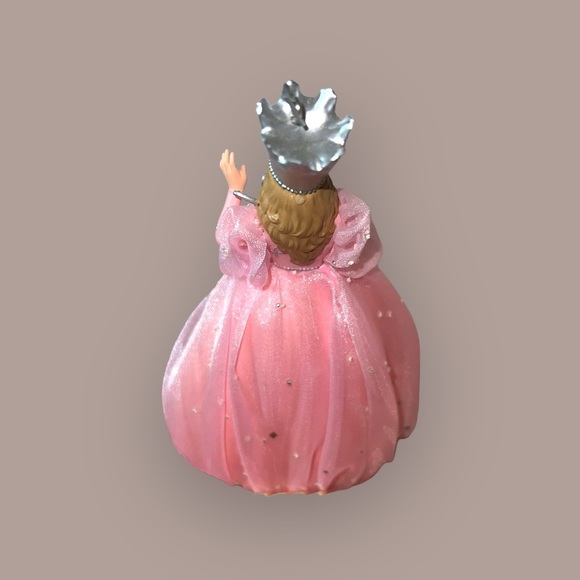 Enchanting 2011 Hallmark Glinda the Good Witch Ornament - Wizard of Oz - Picture 3 of 7